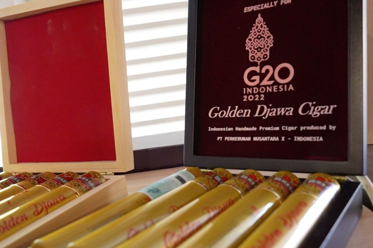 Salah satu produsen cerutu adalah Golden Djawa, anak perusahaan PTPN X itu berhasil menduniakan kenikmatan cerutu Jember hingga ke Eropa. Pemilihan bahan baku sampai proses produksi yang dilakukan secara handmade adalah kunci produk Golden Djawa menjadi cerutu kelas premium kualitas ekspor.