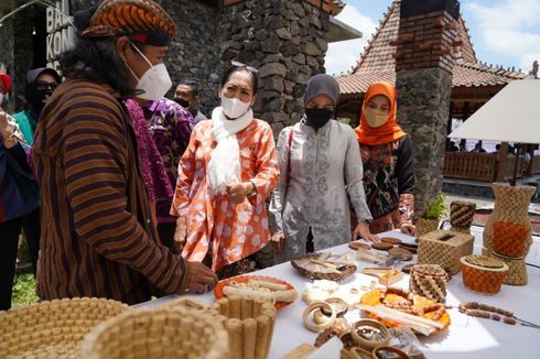 Kemenkop UKM dan Dekranas Bersinergi Adakan Pelatihan bagi Pelaku UMKM Sektor Wastra Nusantara