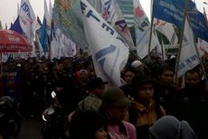Buruh Demo Jokowi di Depan Kantor Ahok