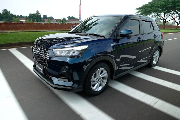 Test drive Daihatsu Rocky e-Smart Hybrid