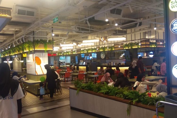 FOOD SOCIETY di lantai 5 Plaza Blok M