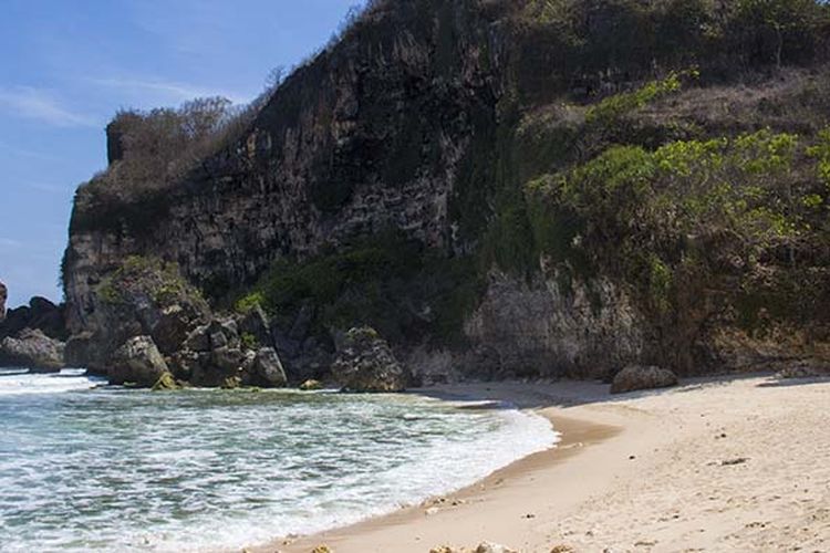 Pantai Krokoh, Gunungkidul yang Masih Asri