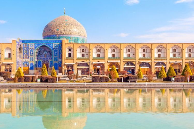 Warna-warni Masjid Lotfollah. (Shutterstock)