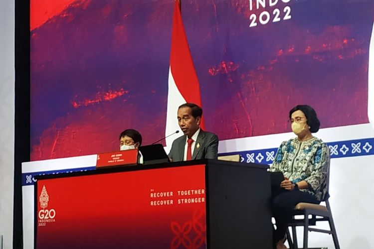 Presiden Joko Widodo dalam konferensi pers hasil KTT G20 Bali di BICC, Nusa Dua, Rabu (16/11/2022).
