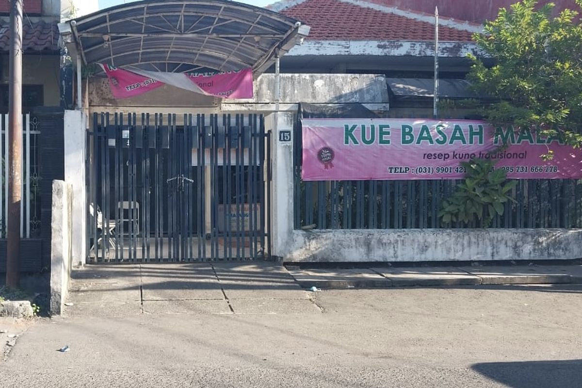 Toko kue basah di Surabaya yang dibobol maling, Rabu (15/5/2024).