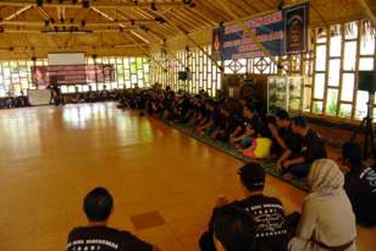 Pemilik nama agus dari seluruh Indonesia yang tergabung dalam Paguyuban Agus-Agus Bersaudara (AAB) berkumpul saling bersilaturahmi dengan 