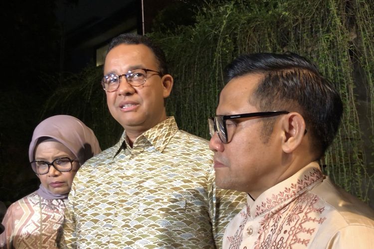 Capres dan cawapres nomor urut 1 Anies Baswedan dan Muhaimin Iskandar di Lebak Bulus, Jakarta Selatan, Selasa (16/4/2024): 