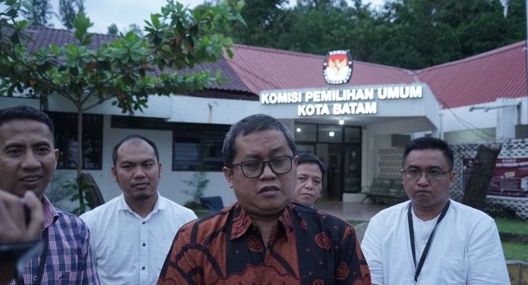 Ketua KPU Batam Terekam CCTV Saat "Ngamuk", KPU Kepri Beri Klarifikasi