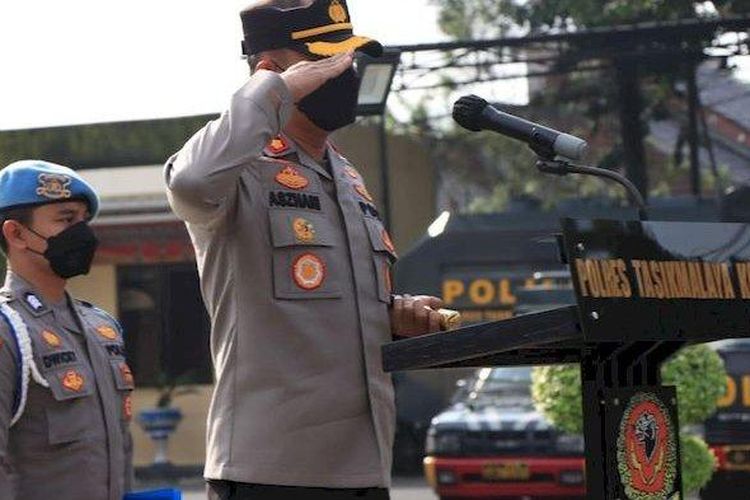 Kapolres Tasikmalaya Kota AKBP Aszhari Kurniawan. Kapolres Tasikmalaya Kota mengeluarkan reaksi keras buntut aksi geng motor yang menyerang warga pada Minggu (6/11/2022).