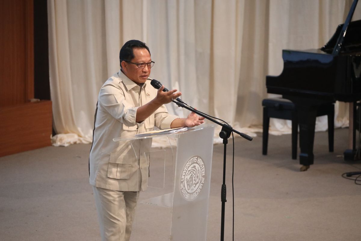 Mendagri Tito menghadiri Sosialisasi Kredit Program Perumahan (KPP) dan Fasilitas Likuiditas Pembiayaan Perumahan (FLPP) di Universitas Kristen Satya Wacana (UKSW) Kota Salatiga.
