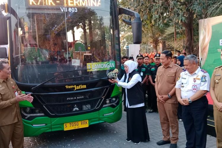 Gubernur Jatim Khofifah Indar Parawansa saat meresmikan koridor baru Trans Jatim beberapa waktu. 