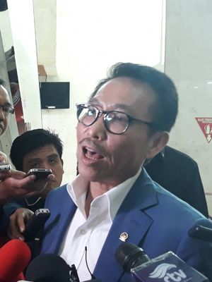 Ketua Komisi III DPR Herman Hery di Kompleks Parlemen, Senayan, Jakarta.