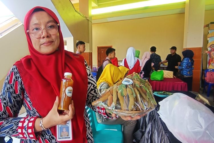 Siswa SMAN 1 Karas Magetan Olah Buah Asam yang Berserakan Jadi Dodol dan Permen