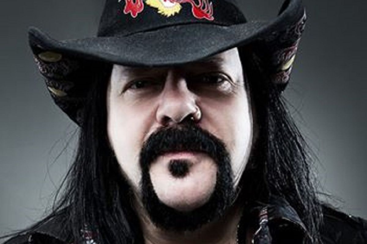 Mantan drummer band Pantera, mendiang Vinnie Paul