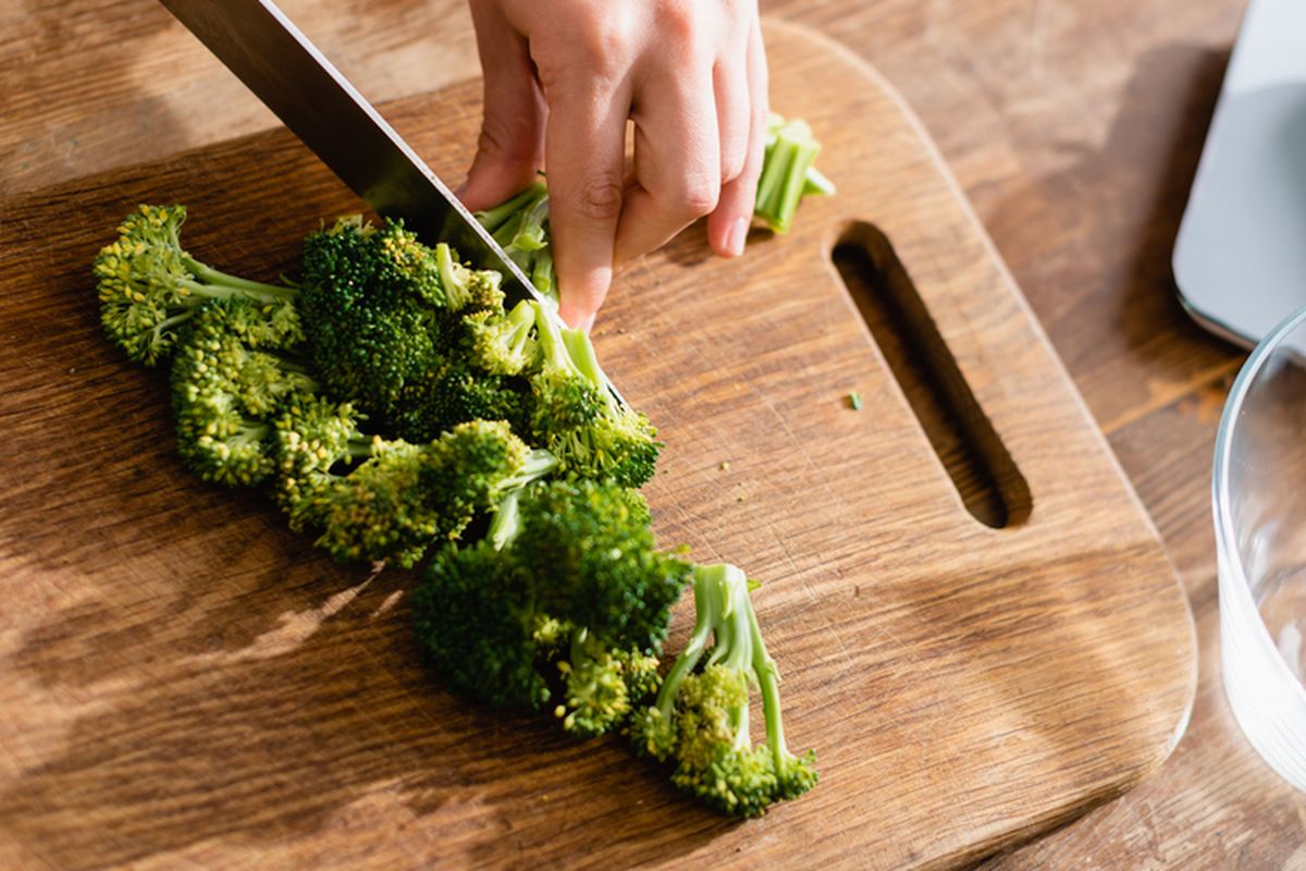 Ilustrasi brokoli mentah