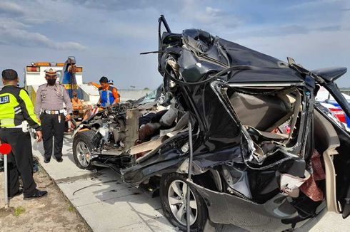 Detik-detik 7 Orang Tewas Saat Kecelakaan di Karawang, Diawali Mobil Elf Masuk Jalur Berlawanan Tabrak Pengendara Motor