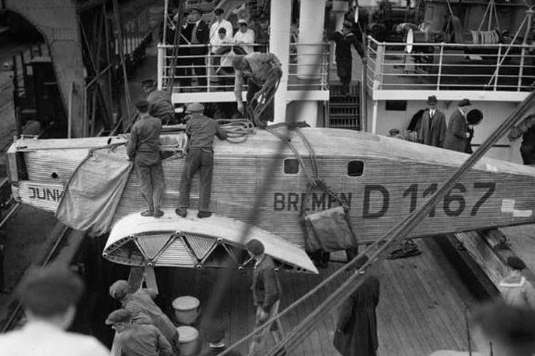 Pesawat Bremen dikembalikan ke Jerman menggunakan kapal