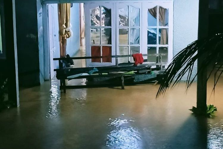 Banjir merendam rumah warga di Kabupaten Aceh Selatan, Rabu (20/9/2023) malam. 
