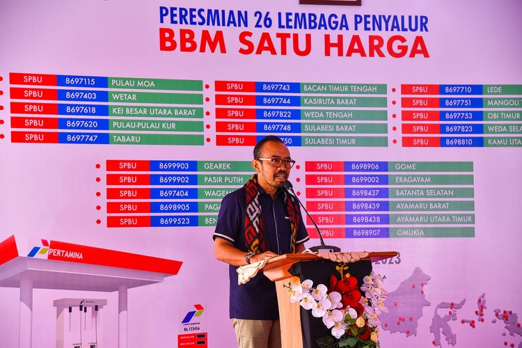 Direktur Utama PT Pertamina Patra Niaga Riva Siahaan dalam acara peresmian BBM Satu Harga di Sorong, Papua Barat Daya, Jumat (24/11/2023). 