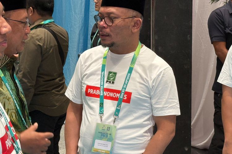 Kader dan Elite PKB Ramai-ramai Pakai Baju 