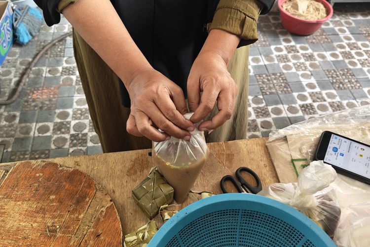 Tembus Rp 90.000 per Kg, Kenaikan Harga Cabai Bikin Pedagang Coto Makassar Pusing
