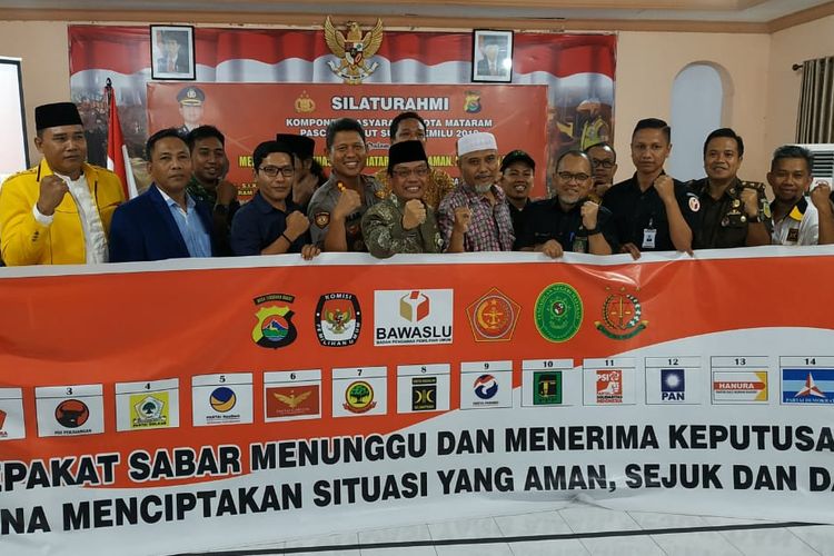 Deklarasi Pimpinan Parpol, Tokoh Agama,  KPU dan Bawaslu Kota Mataram, bersinergi dengan TNI-Polri, Pemerintah Kota Mataram, jaga keamanan paska  pungut suara, Senin (22/4/2019) di Aula Polres Kota Mataram.