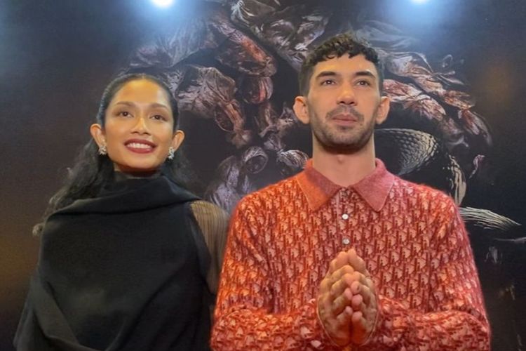 Aktris Faradina Mufti dan aktor Reza Rahadian usai press screening film Siksa Kubur di XXI Epicentrum, Jakarta Selatan, Rabu (3/4/2024).
