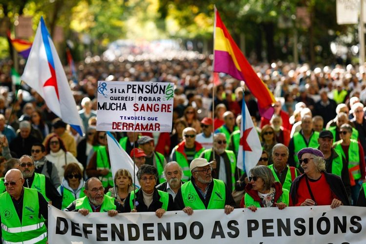 25.000 Warga Spanyol Turun ke Jalan, Khawatir Tak Dapat Dana Pensiun