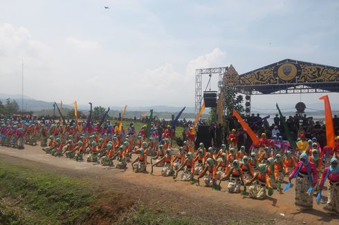 Tari Umbul Kolosal di Waduk Jatigede, 6 Orang Kesurupan, 78 Pingsan