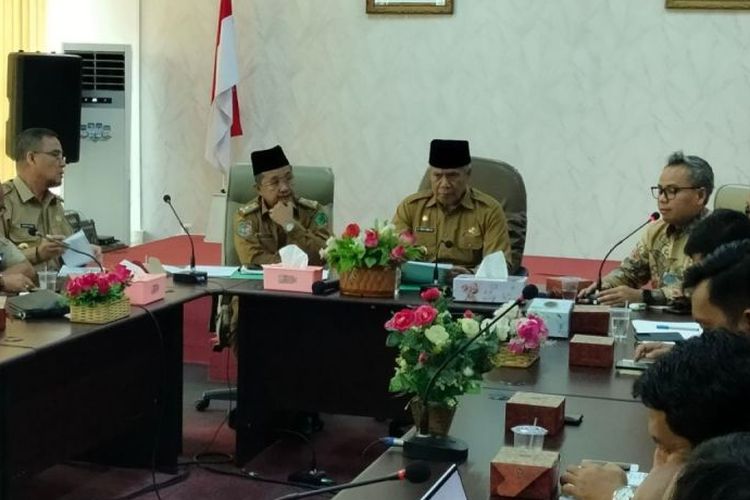 Audiensi pihak PT PLN-IUP Sumatera Bagian Selatan (SBS) Wilayah II Bengkulu-Bangka Belitung dengan Bupati Rejang Lebong, Selasa, (6/2/2024). 
