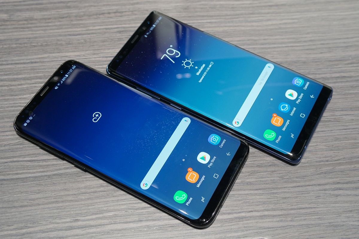 Galaxy Note 8 memiliki fitur layar Infinity Display, namun bagian sisinya tidak melengkung.