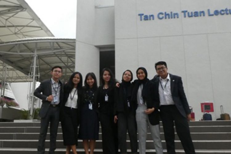 Delegasi Universitas Indonesia (UI) berhasil meraih beberapa penghargaan bergengsi pada ajang Konferensi Model United Nations (MUN) di Universitas Teknologi Nanyang (15-17/2/2019).