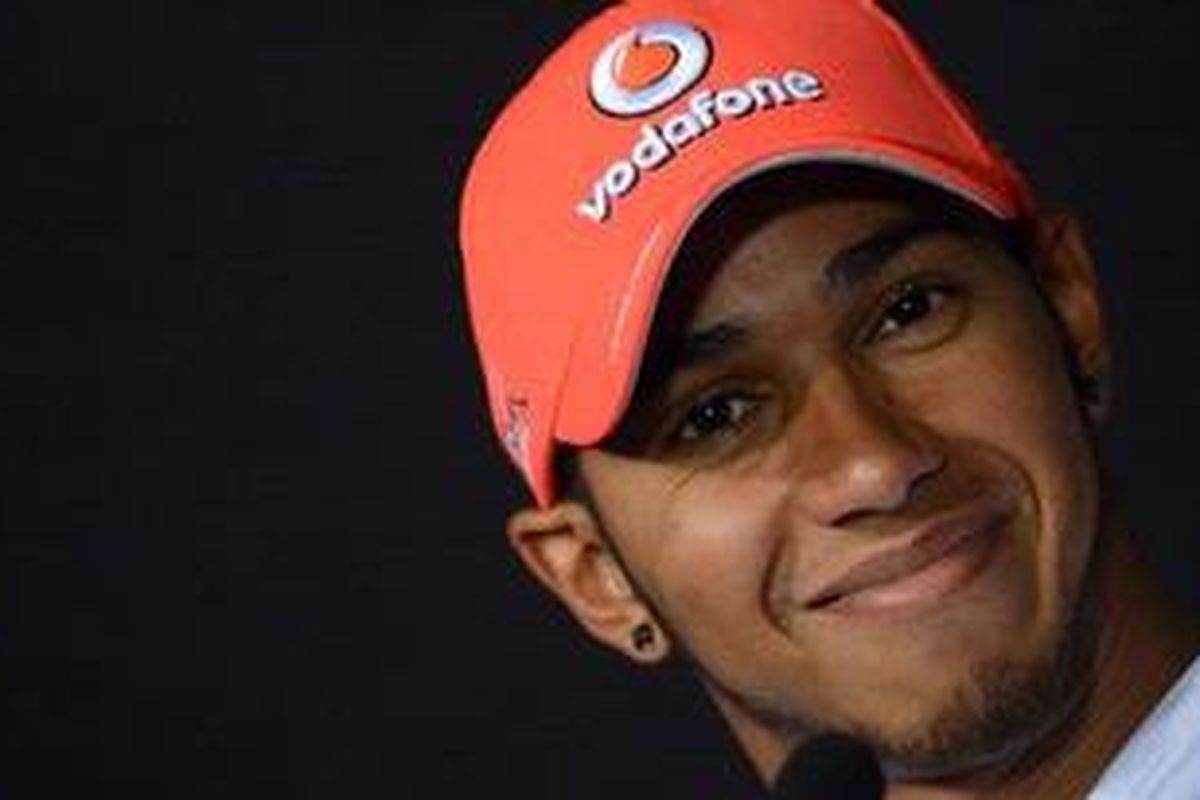 Lewis Hamilton belum mau membicarakan soal masa depannya di musim balap tahun depan.
