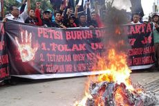 Tak Bisa Bertemu Ahok, Buruh Bikin Bising Jalan Medan Merdeka Selatan