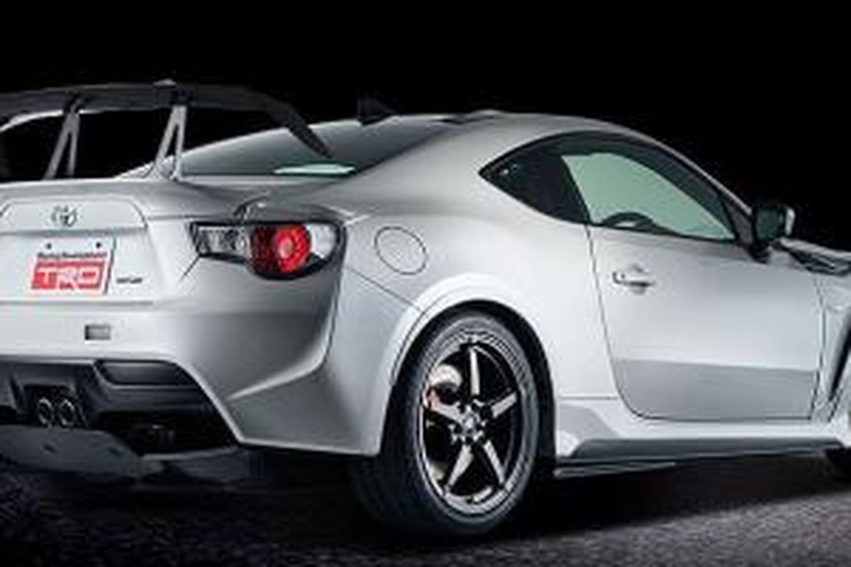 Toyota 86 14R60 meluncur di Jepang