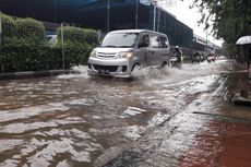 Banjir Mulai Surut, Jalur Lambat Jalan Bypass di Sunter Bisa Dilalui