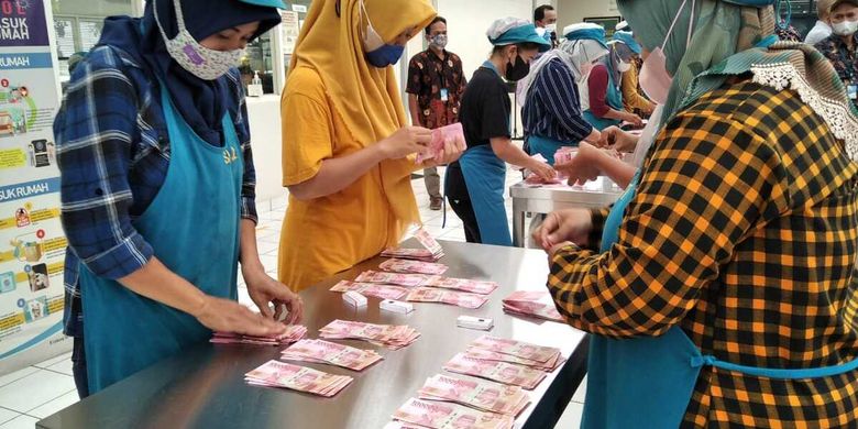 Cari Tahu, Viral Pabrik Rokok Bagibagi THR Lebih Awal, 52.025 Buruh Dapat Rp 2,38 Juta Per Orang