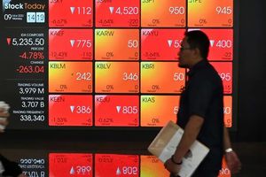 Dampak Rupiah Anjlok Bisa sampai Meja Makan, Kelas Menengah Paling Rentan