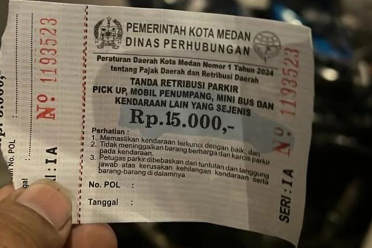 Tarif parkir yang telah dimanipulasi juru parkir di Jalan Ahmad Yani, Kesawan, Medan, Sabtu (9/8/2025). 