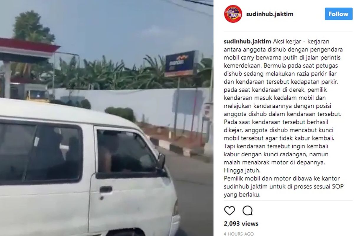 Pengemudi mobil kabur saat razia parkir liar.