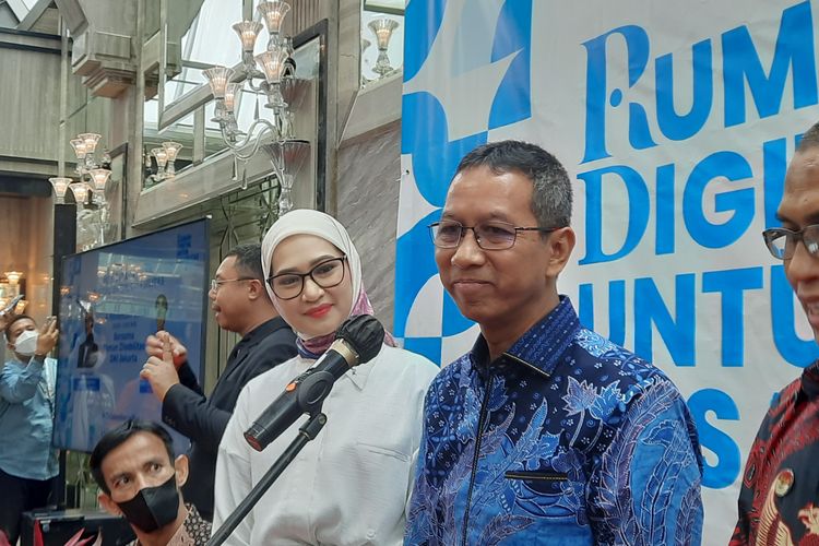 Penjabat Gubernur DKI Jakarta Heru Budi Hartono meresmikan rumah digital untuk penyadang disabilitas di Jalan Teluk Betung, Tanah Abang, Jakarta Pusat, Jumat (4/11/2022). 