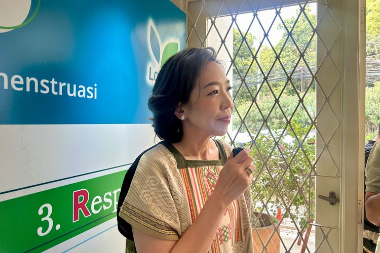 Psikiater dr. Elvine Gunawan, Sp.KJ dalam Press Conference Comfort Made Together: Building a Supportive World Around Menstruation with Laurier, di Jakarta Pusat, Selasa (21/4/2026).