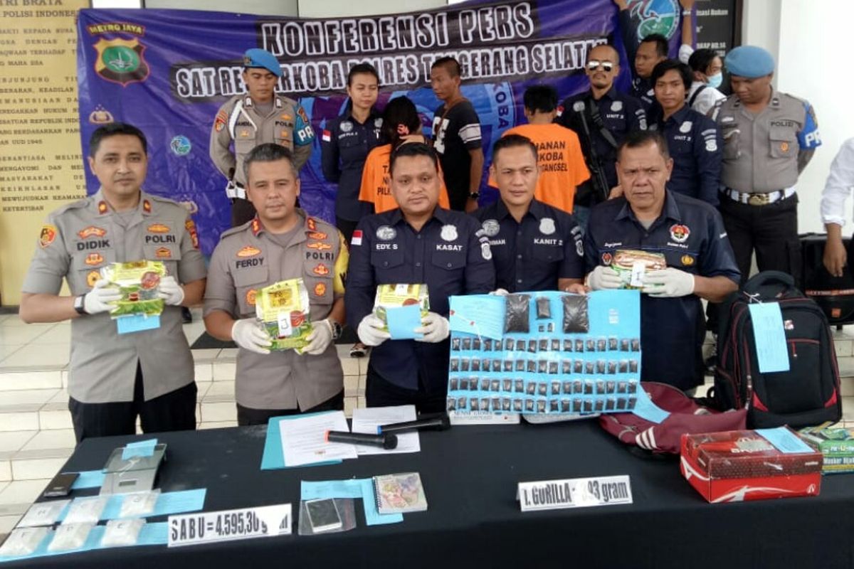 Polres Tangerang Selatan berhasil menangkap pengedar narkoba jenis sabu-sabu yang kerap mengedarkan di wilayah  Tamansari, Jakarta Barat. 