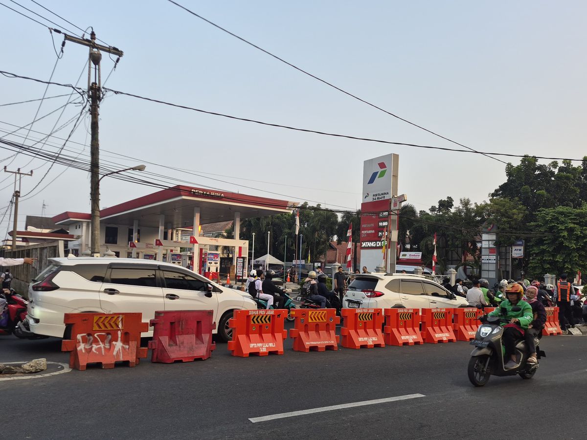 U-Turn Depan Stasiun Depok Ditutup, Arus Lalu Lintas ke Arah Jakarta Lancar Pagi Ini