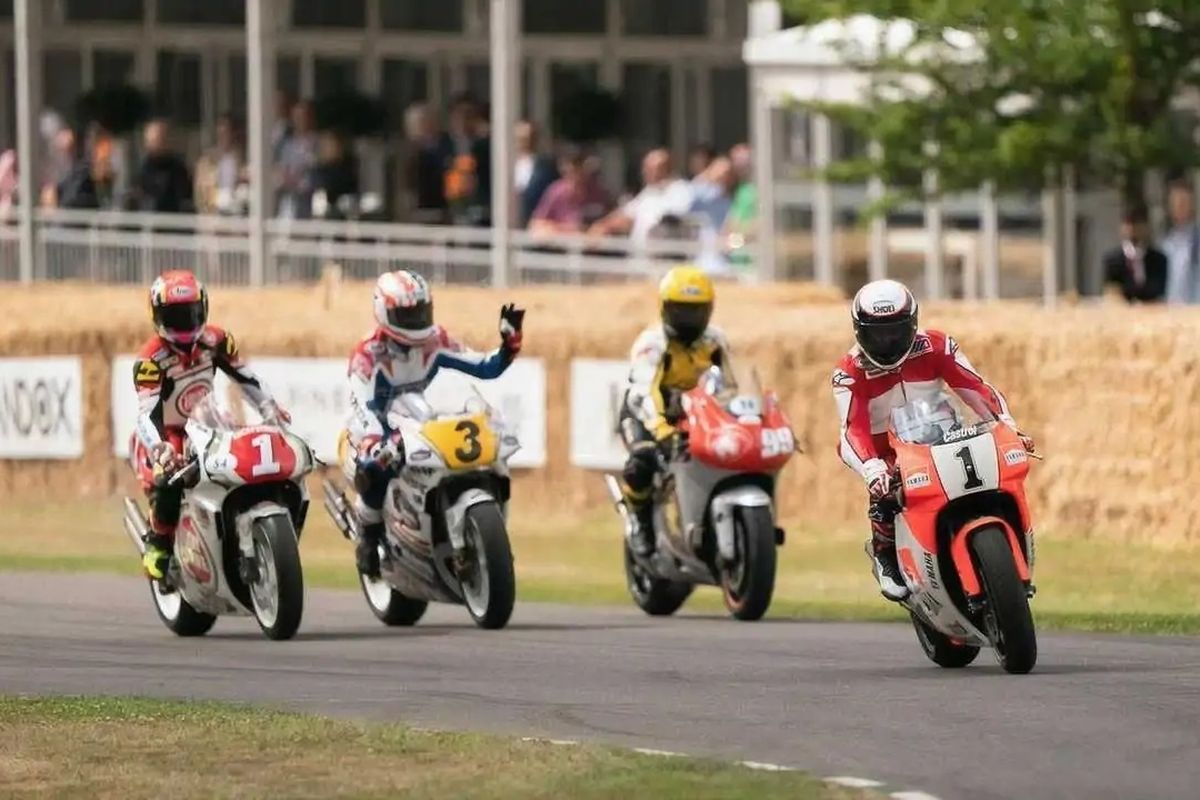 Ilustrasi pebalap dan legenda MotoGP ikut meramaikan Goodwood Festival of Speed.