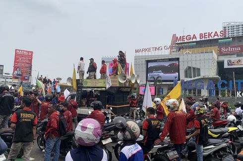 Ada Demo Buruh Berkait UMP di Depan Mega Bekasi, Arus Lalu Lintas Tersendat
