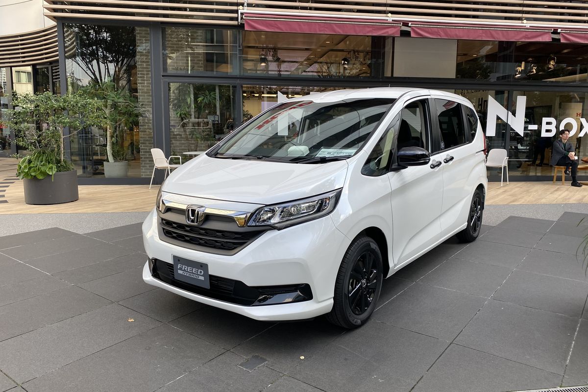 Honda Freed Hybrid di Jepang