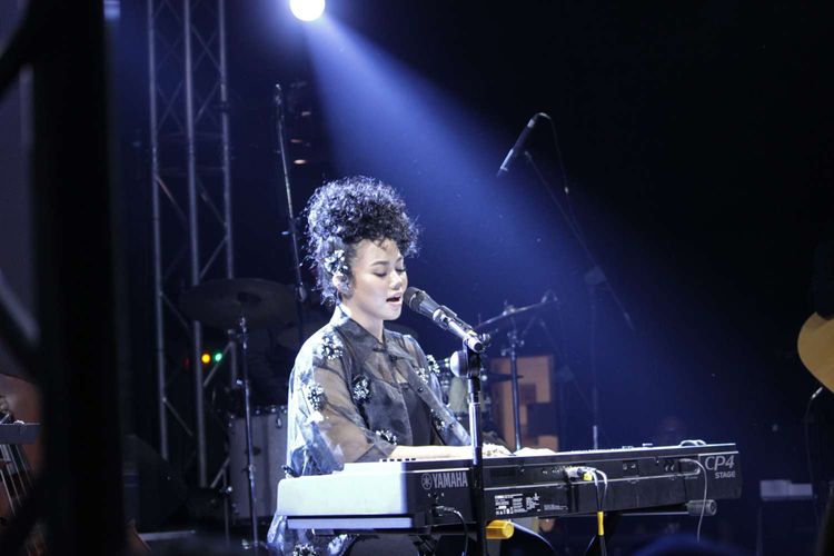 Yura Yunita menggelar an intimate konser di  m bloc Space, Kebayoran, Jakarta  Rabu (29/1/2020). Yura Yunita membawakan lagu Berawal Dari Tatap