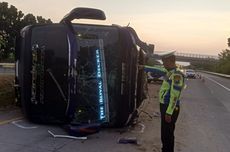 Bus Terguling di Tol Jombang, Kondektur Tewas