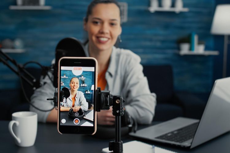 OJK Atur Influencer Keuangan, Pemberi Rekomendasi Investasi Harus Berizin